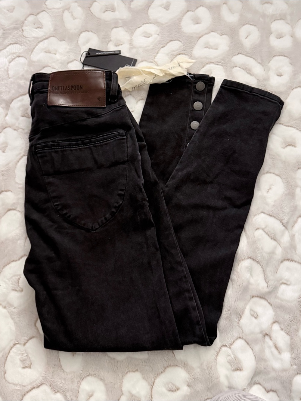 One Teaspoon Black Jeans Size 26 NWT C18